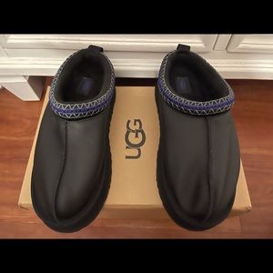 Ugg Tazz ultra matte slippers in black